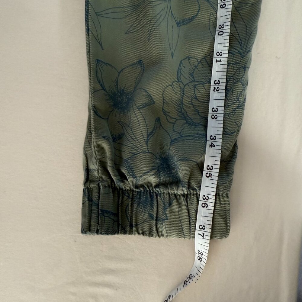 C & C California Army Green Floral Print Elastic Cuffs Jogger Pants Size S - Picture 11 of 12